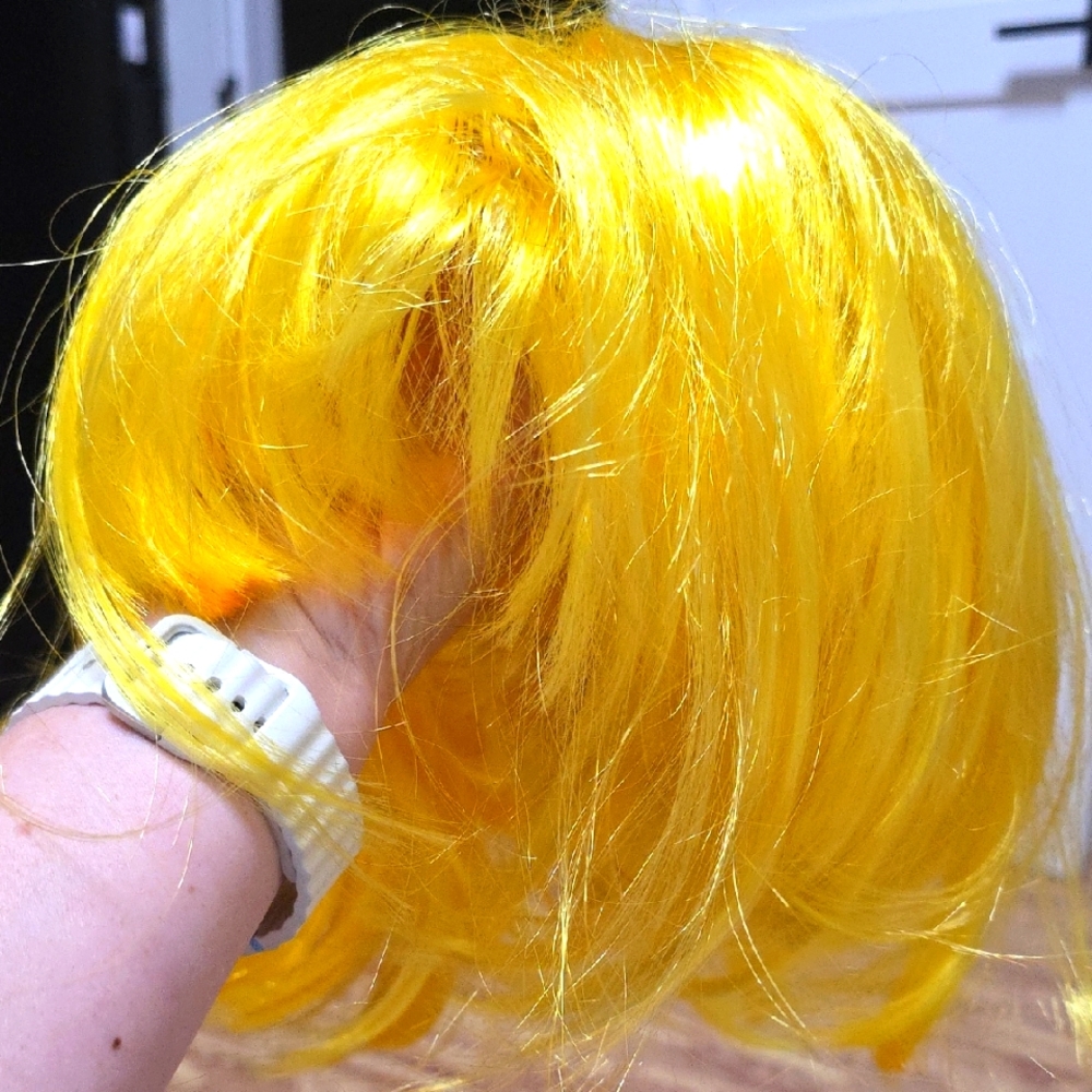 Vibrant Yellow Women's Wig 💛